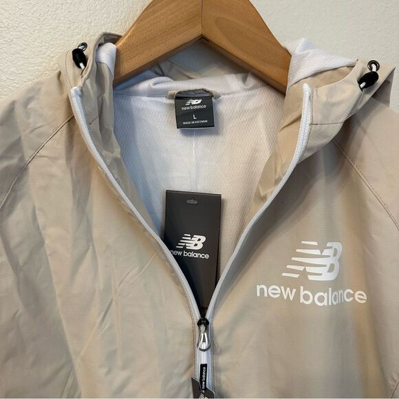 New Balance NWT Hooded Rain Jacket - Picture 7 of 7